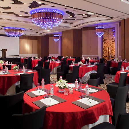 Crowne Plaza New Delhi Okhla, an IHG Hotel Udogodnienia zdjęcie The Grand Ballroom