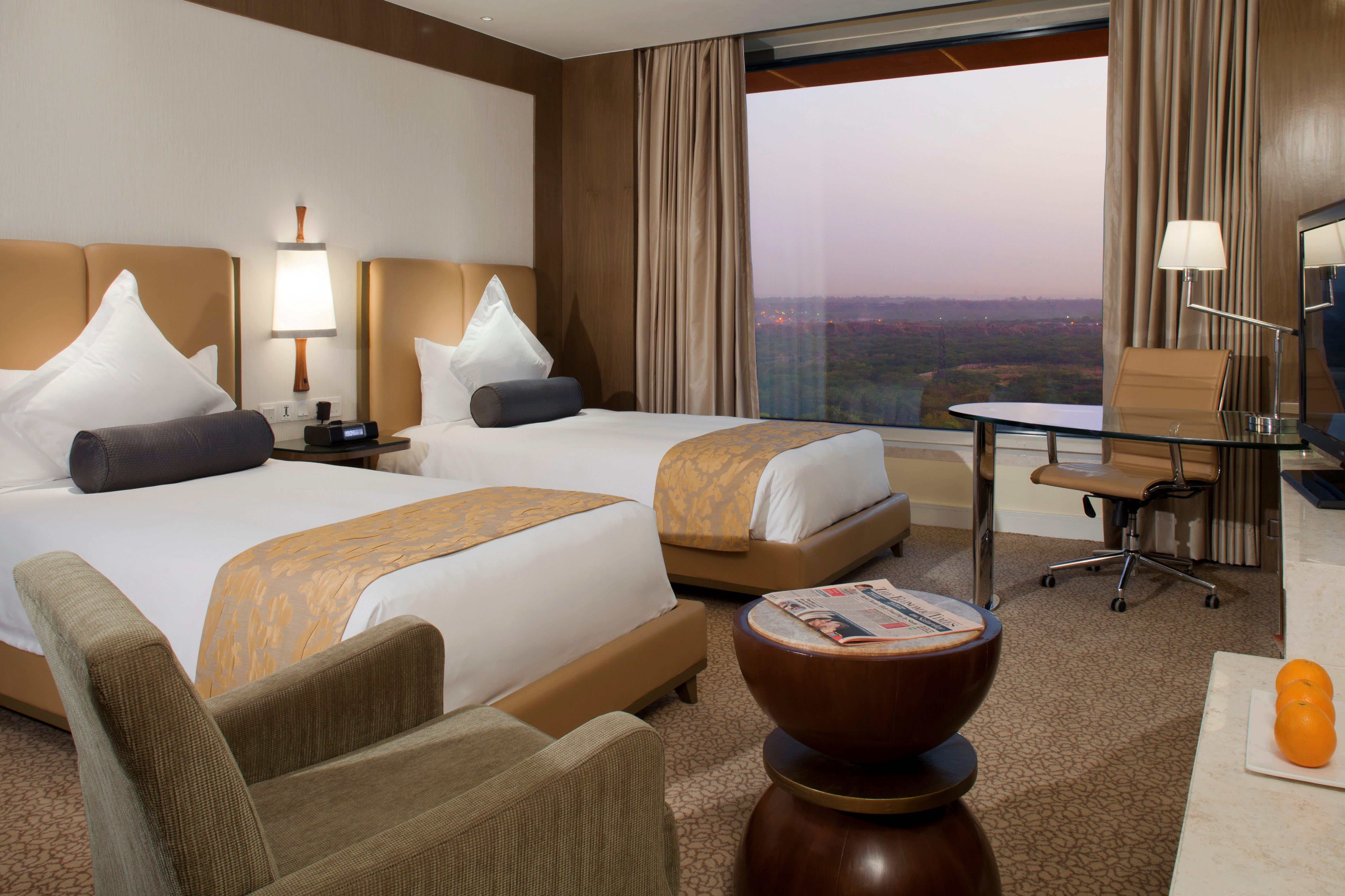 Crowne Plaza New Delhi Okhla, an IHG Hotel Zewnętrze zdjęcie A guest room at the JW Marriott Desert Springs Resort and Spa