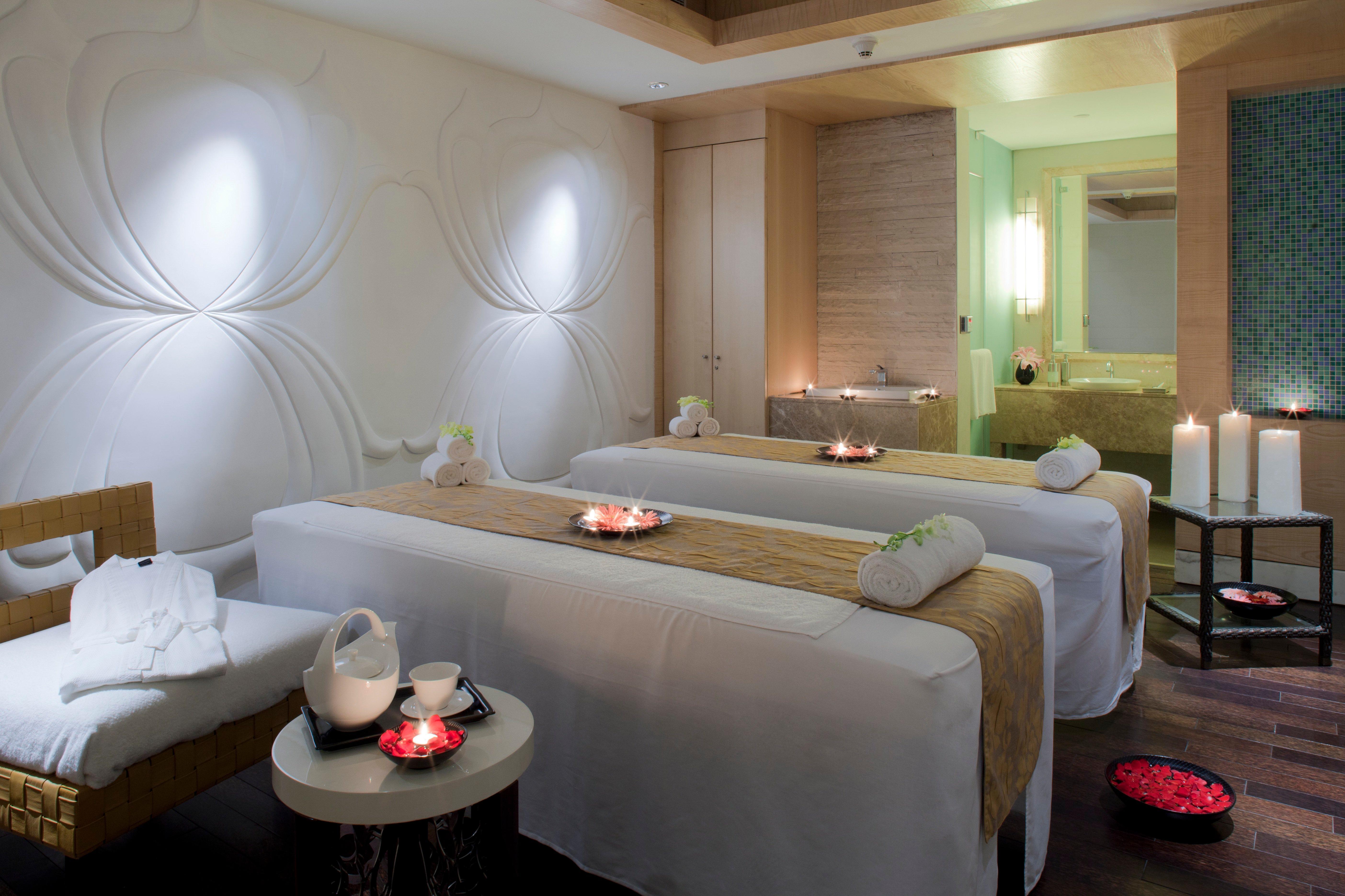 Crowne Plaza New Delhi Okhla, an IHG Hotel Zewnętrze zdjęcie Spa at The Oberoi, Mumbai