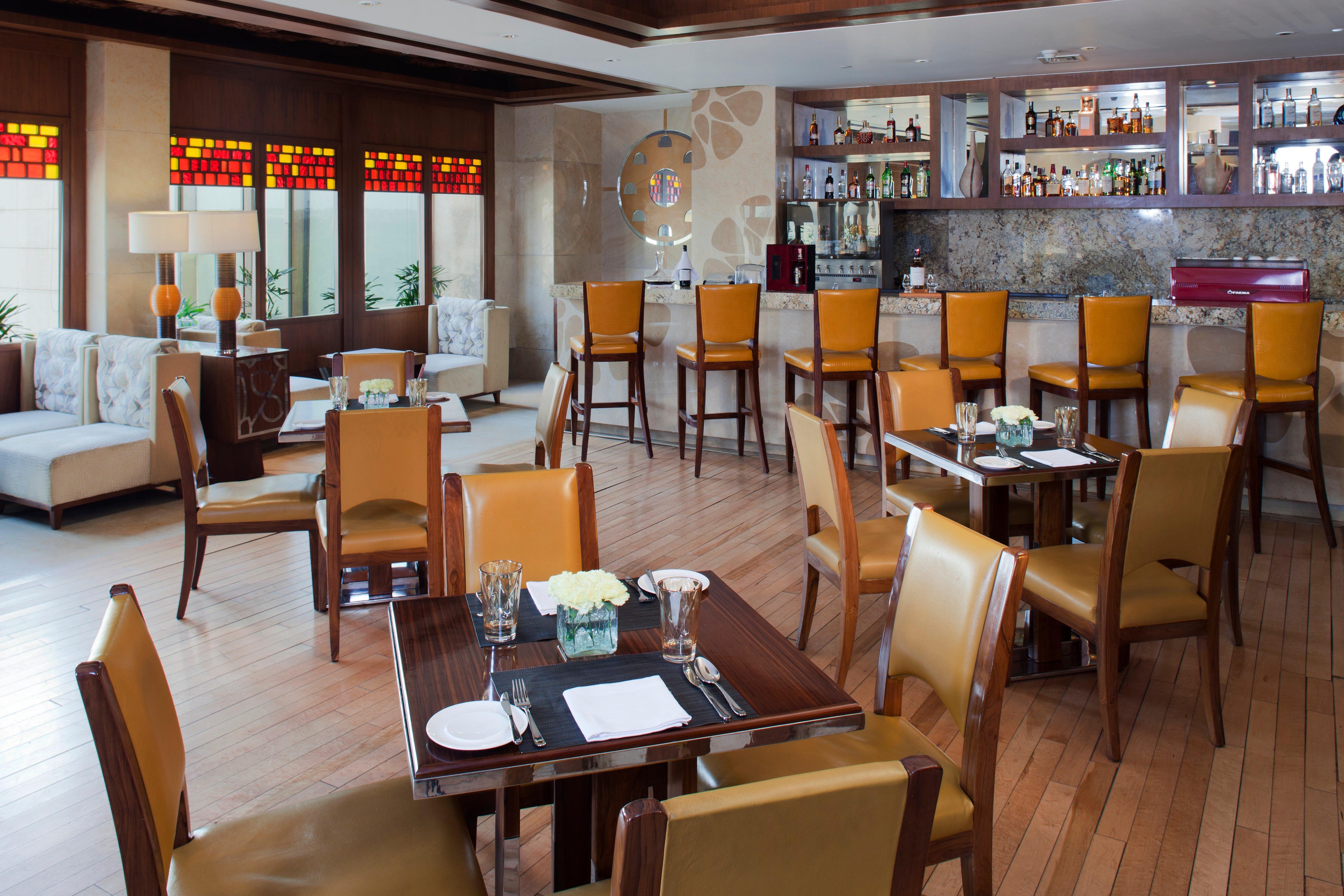 Crowne Plaza New Delhi Okhla, an IHG Hotel Zewnętrze zdjęcie The Bar