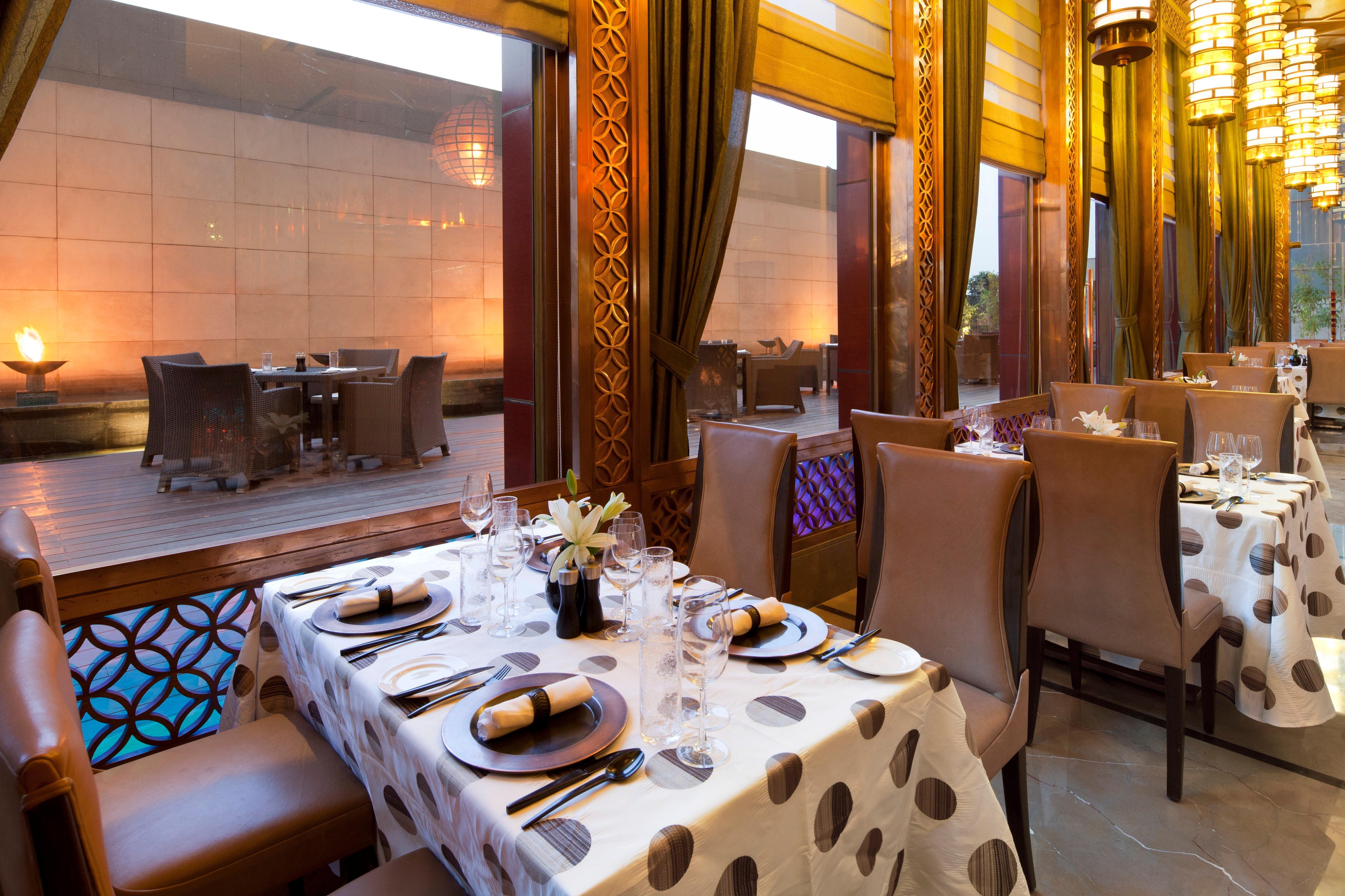 Crowne Plaza New Delhi Okhla, an IHG Hotel Zewnętrze zdjęcie The restaurant
