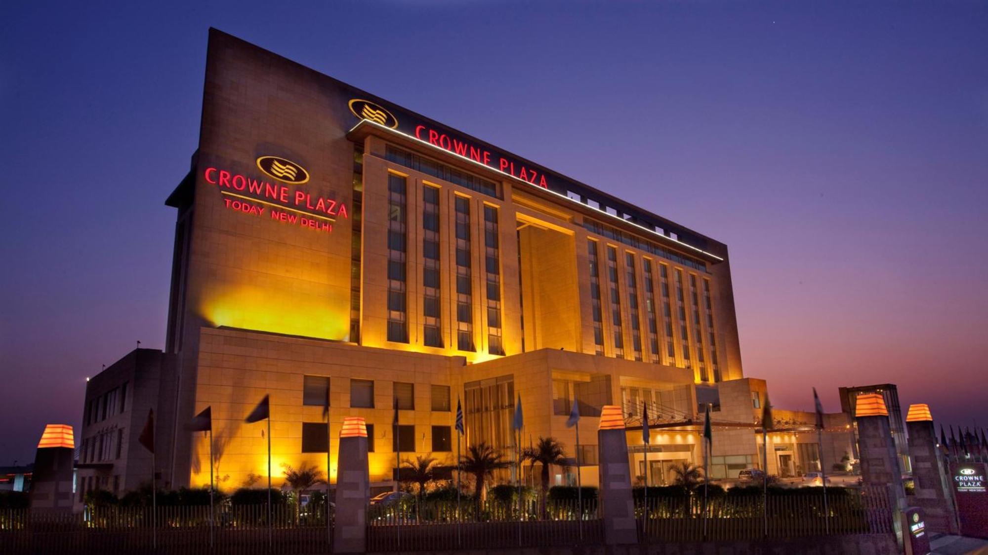 Crowne Plaza New Delhi Okhla, an IHG Hotel Zewnętrze zdjęcie Crowne Plaza Hotel, New Delhi